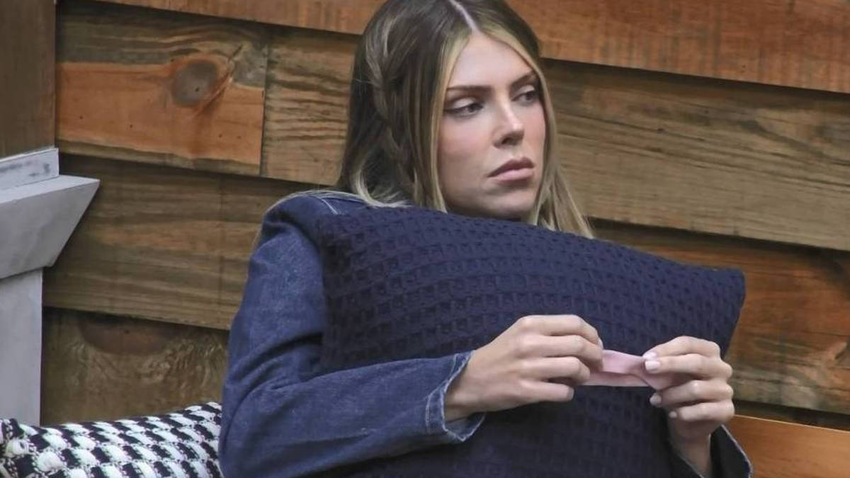 Ana Bruna Ávila foi mordida por um tubarão