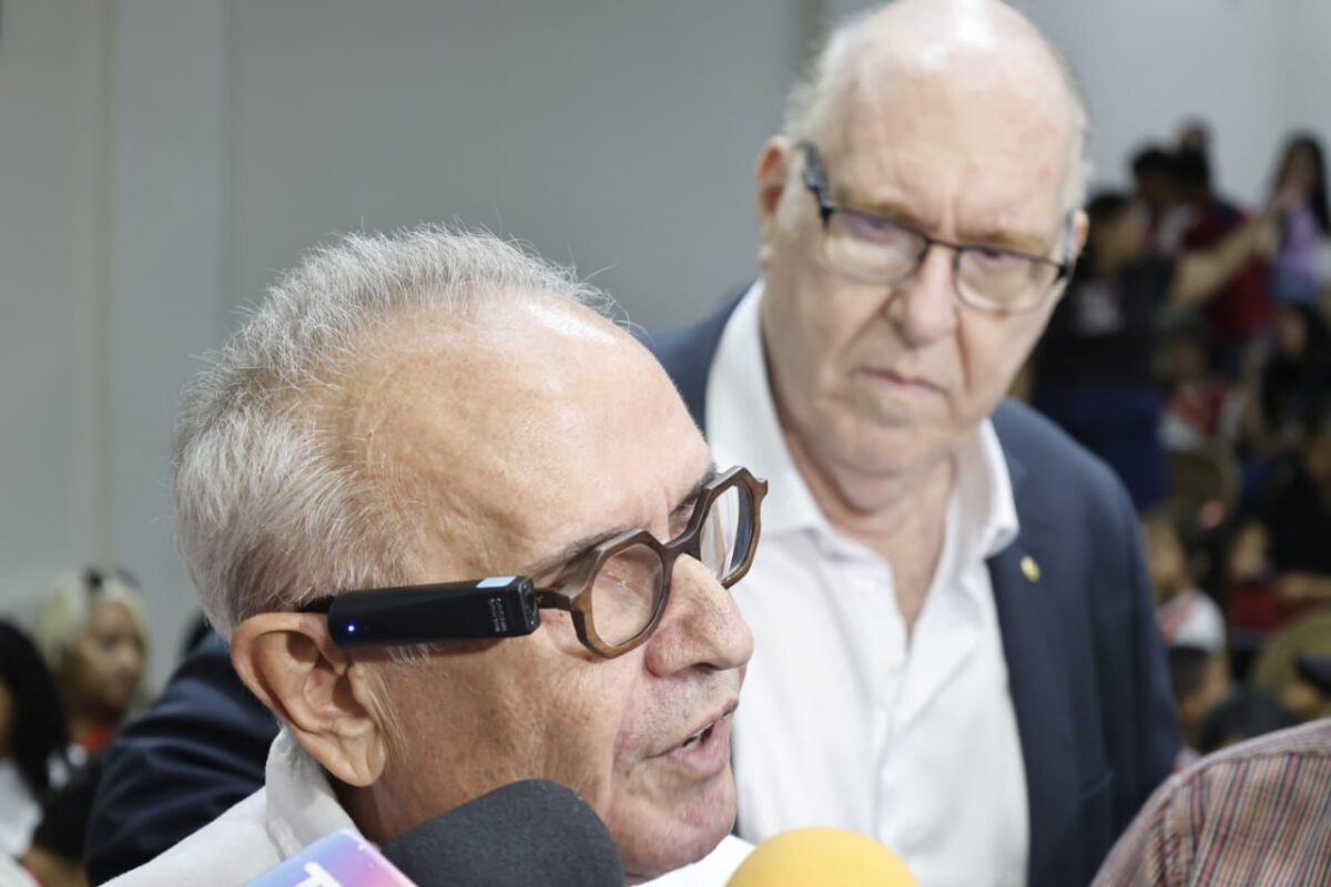 Cícero Lucena acredita em uma educação mais humanizada, com visão de futuro, comprometida com o envolvimento e o engajamento dos alunos (Foto: PMJP/Divulgação)