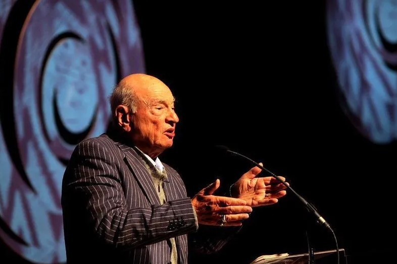 Edgar Morin durante evento do Fronteiras do Pensamento São Paulo, em 2011  (Foto: Divulgação/Fronteiras do Pensamento)
