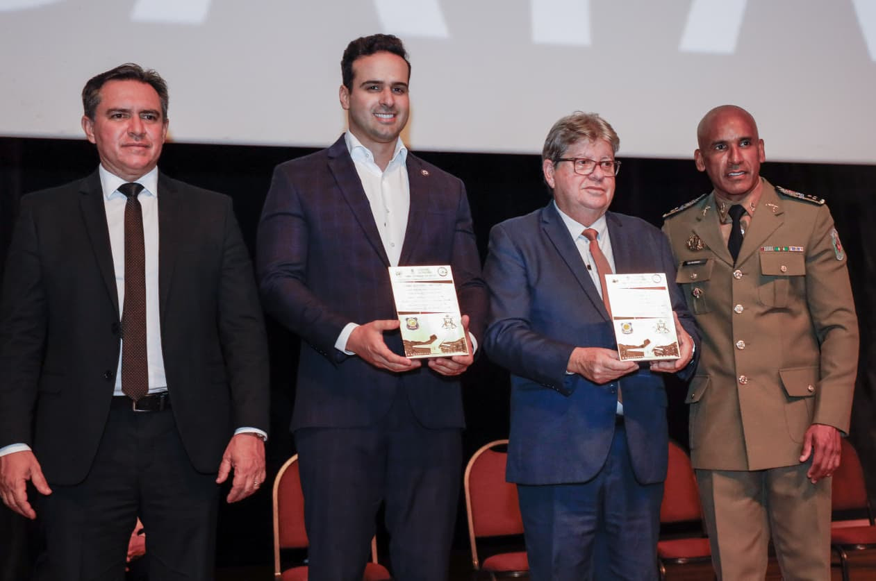 Turma de formandos homenageou o chefe do Executivo com o nome “Governador João Azevêdo”