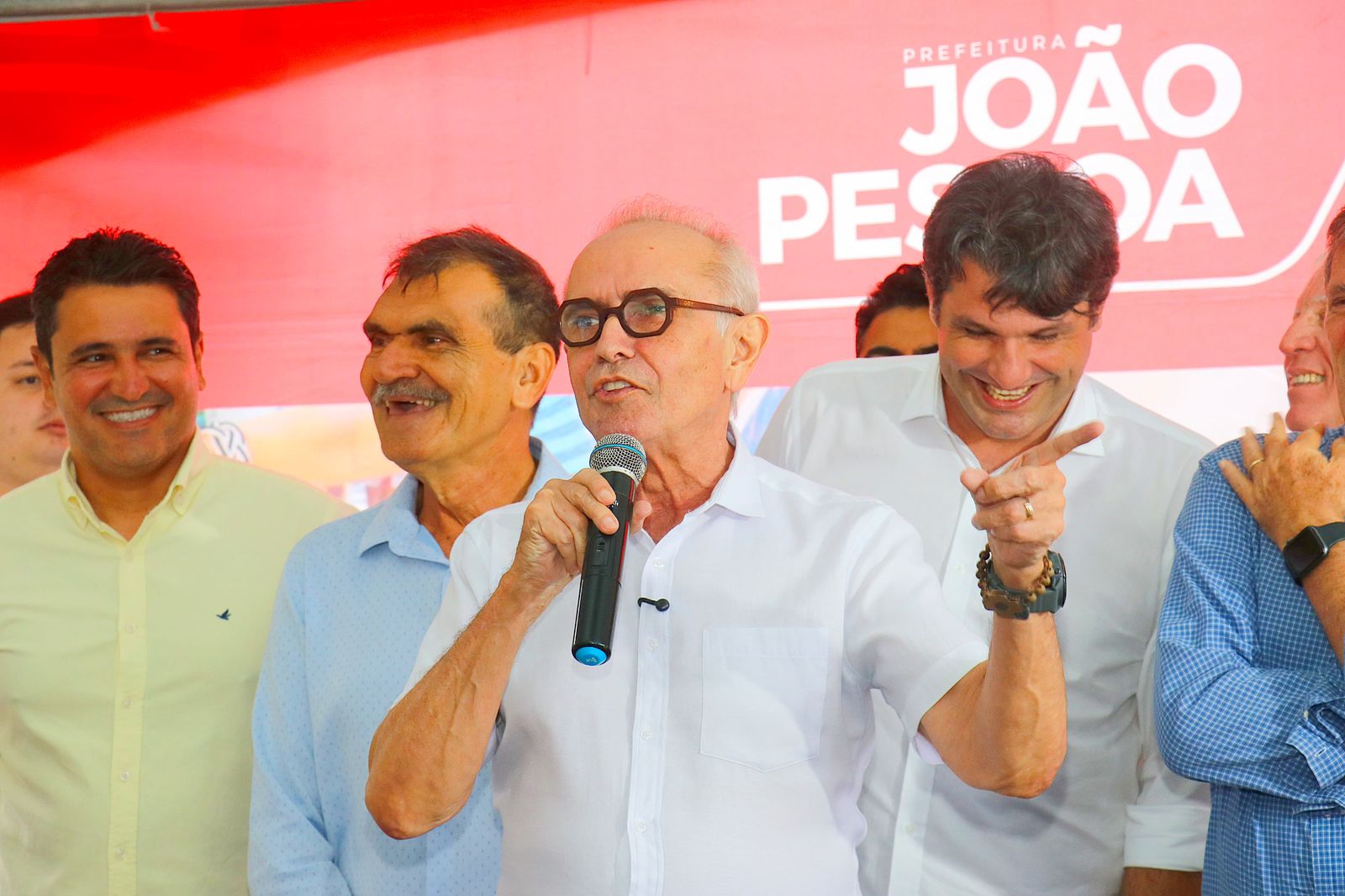 "Esses locais oferecem oportunidades para a socialização, o lazer e a integração com o meio ambiente", disse o prefeito Cícero Lucena