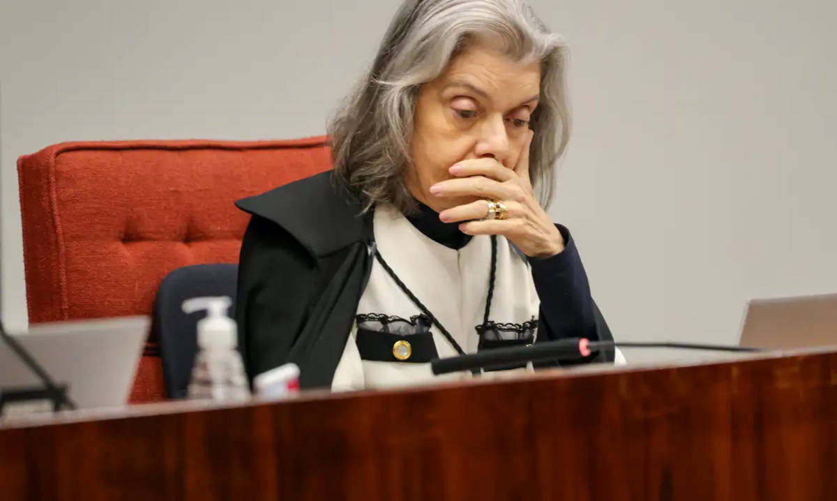 Expectativa é que o voto da ministra Cármen Lúcia confirme a condenação de Bolsonaro