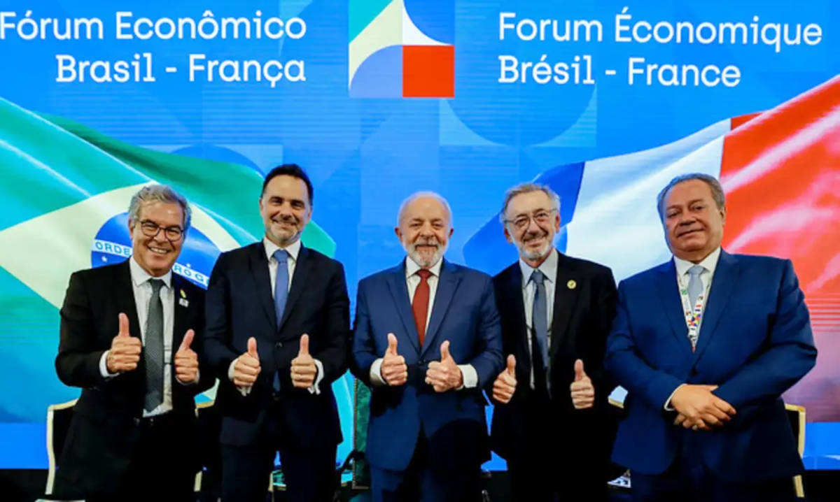 Promessa foi feita durante encontro com o presidente Lula 